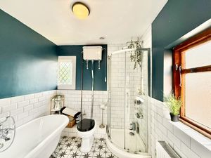 Photo 30- click for photo gallery